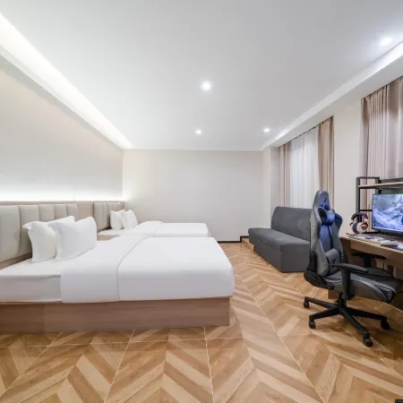 SOLO E-Sports Hotel (Jiashan Sports Center Sanda College)