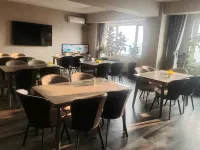 Lightly live • Yuexiang Hotel (Fengcheng Government Store)