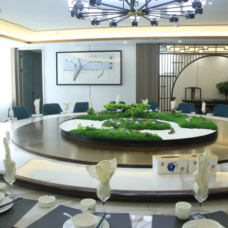Deyin Hotel
