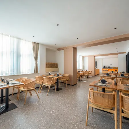 Yiqu · Junpeng Hotel (Sanxiang Town Baishi Huafa Guanshanshui)