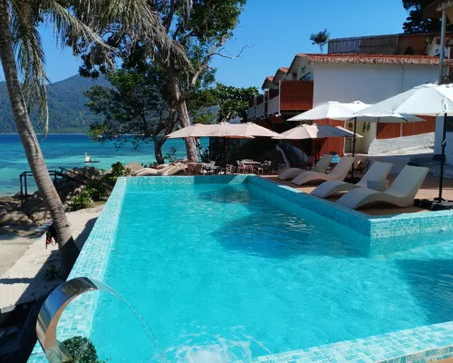 Aya Beach Resort Koh Lipe โรงแรมในเกาะหลีเป๊ะ