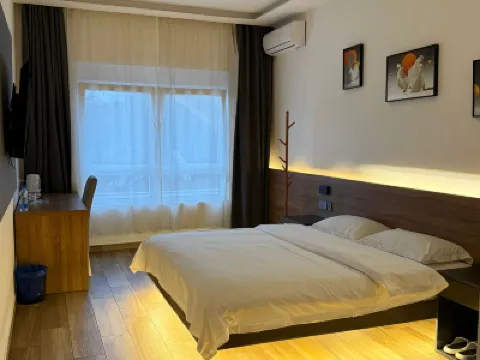 H.T Hotel Hotels near Belgrade Nikola Tesla Airport