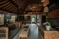 Seminyak Sanctuary Villa by Ini Vie Hospitality - Kæledyr tilladt