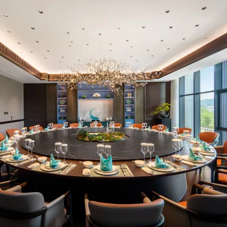 Linkong Jinjiang Hotel