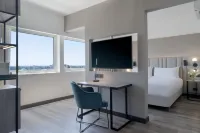 เอ็นเอชซันติเอโกเดลเอสเตโร โรงแรมใน