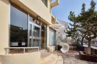 Qinhuangdao Zhiqi Seaview Guesthouse