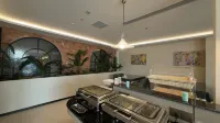 He Fischer Garden Hotel - فطور