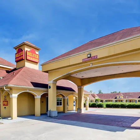 Capital O Deluxe Inn Channelview Houston I-10
