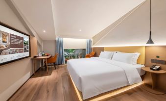 Lyman Hotel (Changbai Mountain North Slope Distribution Center Erdao Baihe Branch)