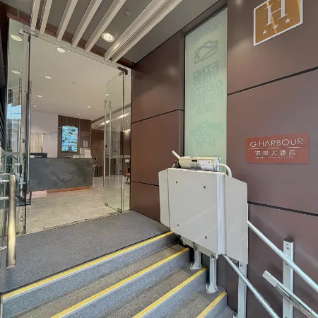 Grand Harbour Hotel