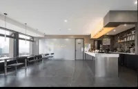 Ouchen High altitude River View Hotel(North Binyi Road Branch of Guanyinqiao Pedestrian Street)
