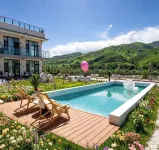 Cloudscape Realm · Cloud Aesthetics | Grassland Panoramic Mountain Lodge (Nalati Scenic Area) - bar