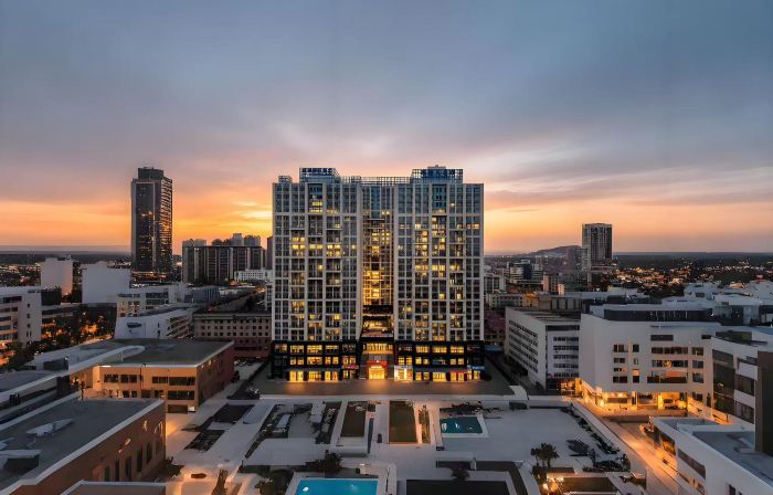 Mando Luxury Smart Audio-Visual Hotel (Weihai Huoju 8th Street International Coastal Baths)