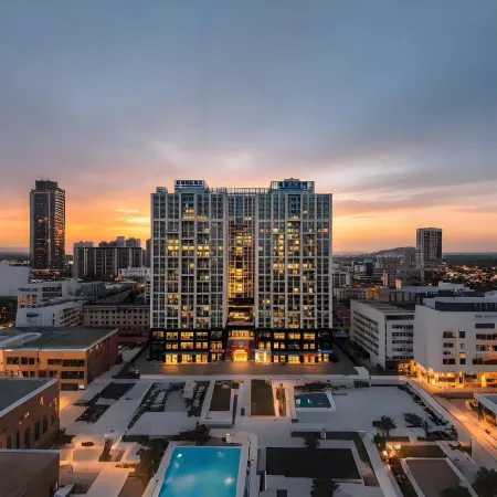 Mando Luxury Smart Audio-Visual Hotel (Weihai Huoju 8th Street International Coastal Baths)