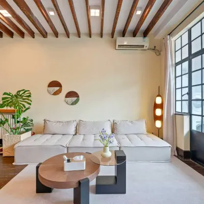 Yanxi Homestay (Sinan Mansion) Отели рядом с достопримечательностью «Фуксинг Плаза»