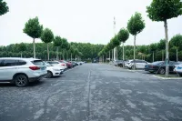 โรงแรม Starway (ถนนเก่าอี้เหมิง ฉางซาน หลินอี้) - ที่มีที่จอดรถ