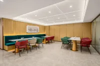Baiyulan Business Hotel (Linqu, Weifang) - พร้อมอาหารเช้า