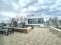 Toronto Downtown Apartment Rooms near Eaton - เปิดใหม่