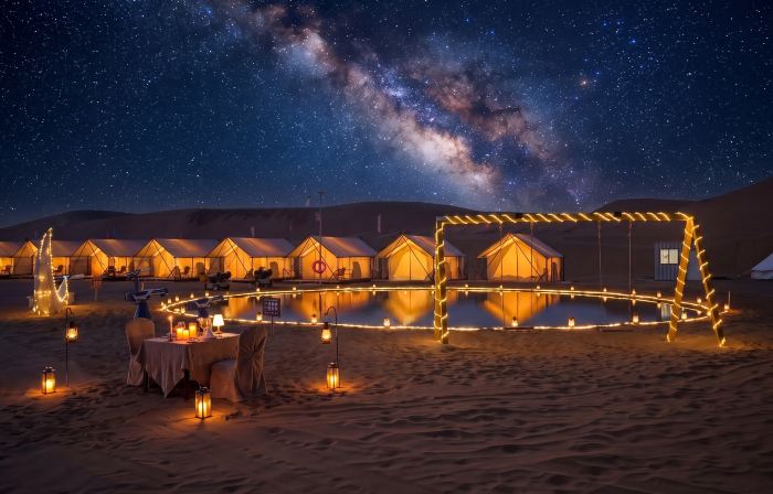 Hourglass · Star Chaser | PURE WHITE Desert Art Stay