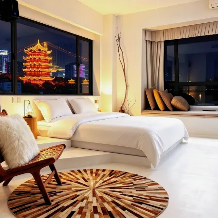 Ruolin Serviced View Apartment (Tanhualin and Jiyuqiao Dual Metro Station)