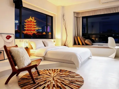 Ruolin Serviced View Apartment (Tanhualin and Jiyuqiao Dual Metro Station) - pemandangan pegunungan