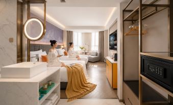 Guangdong Mansion (Guangzhou Zhujiang New Town Wuyangcun Metro Station Store)