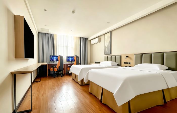 Jingfang E-Sports Hotel (Yangzhou Baoying Huaijiang Avenue Taishan East Road)