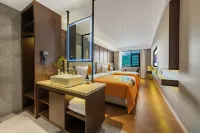 Huanman Qiancheng Elite · Aesthetic Luxury Hotel (Huaguoyuan White‑House Art Center, Guiyang) - Airport Shuttle