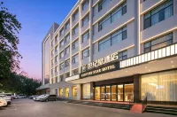 Jiaozuo Century Star Hotel (Jianshe Road Jiaozuo Station) - parking