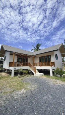 Chaloklum house close to beach - Villas