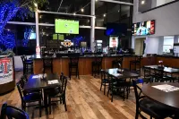 Atrium Hotel and Suites DFW Airport - bar