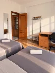 Large Villa 8-Bedroom near Beach & Lisbon with Terrace & Garden -  Casas de vacaciones