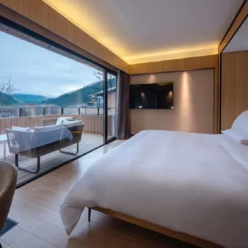 Trip.com Group Country Retreats (Shaanxi Foping)