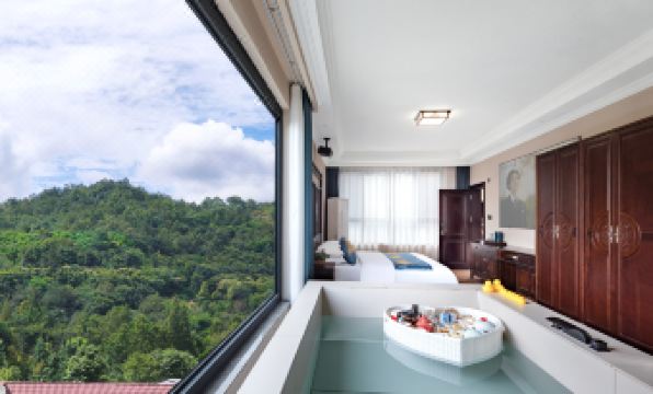 Qingcheng Mountain Wuyou Yuanzi Hot Spring Hotel (Qingcheng Mountain High speed Railway Station)