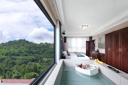 Qingcheng Mountain Wuyou Yuanzi Hot Spring Hotel (Qingcheng Mountain High speed Railway Station) - romantique