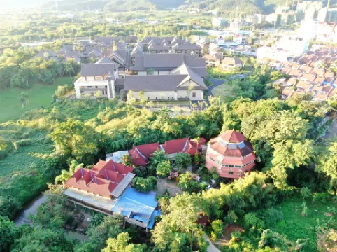 Mengla Bajiaolou Inn