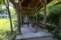 Wolong Riverside Manor