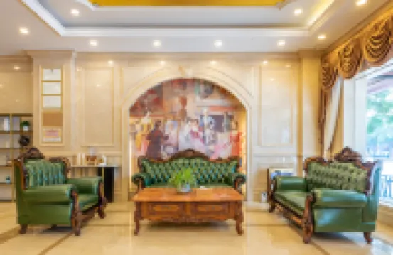 Vienna Hotel(Guangzhou North Railway Station Huaguoshan Subway Station Store)