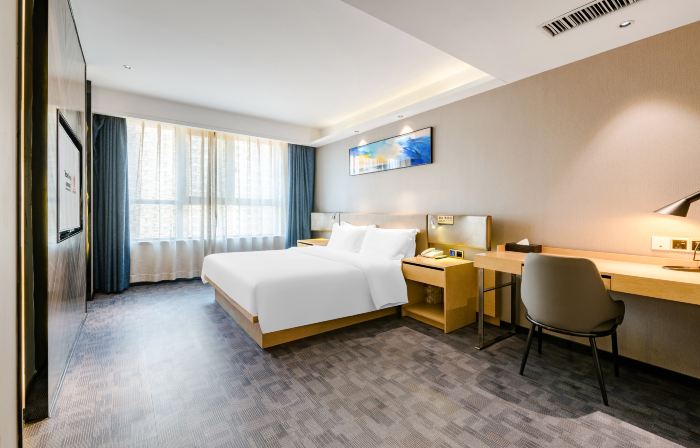 Ji Duo Hotel (Kaifeng West Lake Store)
