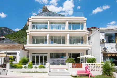 Banxia Homestay Отели в г. Хугуань