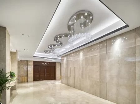 Anji International Holiday Hotel Отели рядом с достопримечательностью «CPC Anji County Committee Party School»