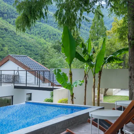 Juesu Hot Spring Hostel