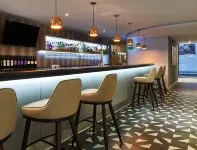 Leonardo London Heathrow Airport - bar