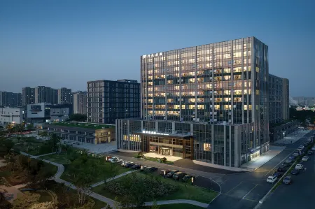 Hangzhou Zhuantang Maison New Century Hotel (Meiyuan Xiangshan Subway Station) Отели рядом с достопримечательностью «Reservoir of Guangming Temple»