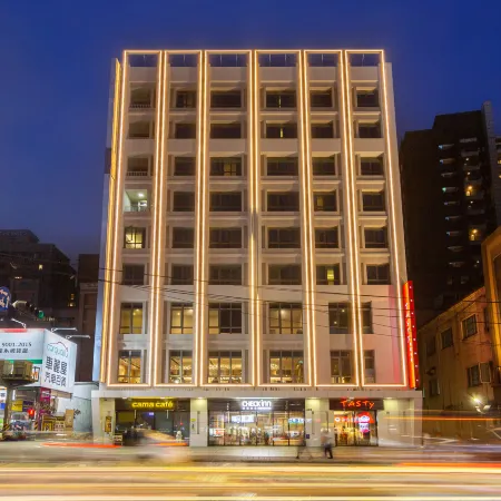 CHECK inn New Taipei LuZhou Отели рядом с достопримечательностью «Guangfu Gong Temple»