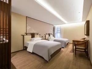 Honglu Garden Hotel (Xi'an Zhonggulou Huimin Street Branch)