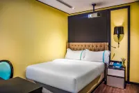 Xana Hotelle (Beijing Beiyuan) Hotels near Stone Oil And Grain
