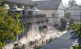 Shuijie Yaju Theme Hotel (Funing Shajishui Street E-commerce Culture Park)