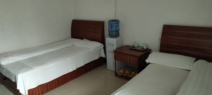 Qiandong Hotel Hotels in Xi County
