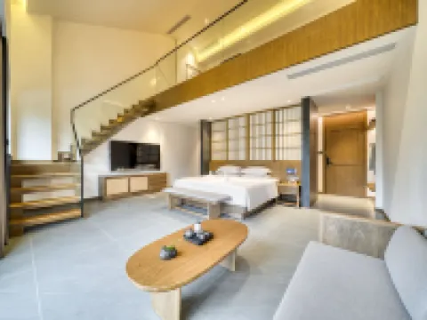 홍야 비에쉔 젠 이 인수 (류장 고진 지점)